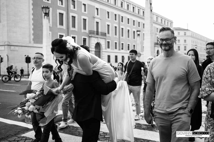 Japanese love escape in Rome